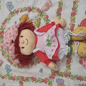 Vintage Y2K Strawberry Shortcake Plush Doll